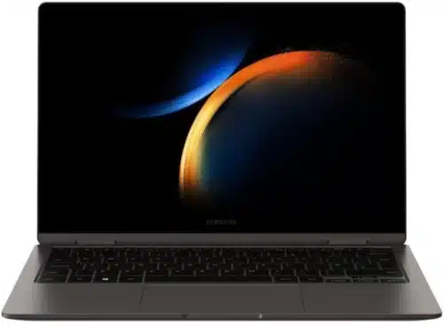 O Notebook Samsung Galaxy Book3 360 NP730QFG-KF2BR possui processador Intel Core i5 (1335U) de 1.3 GHz a 4.60 GHz e 12 MB cache, memória de 8 GB LPDDR4  4267 MHz, SSD de 256GB NVMe, Tela Touch de 13,3" Full HD AMOLED com resolução máxima de 1920x1080 pixels, Placa de Vídeo Intel® Iris® Xe Graphics, Conexões USB e HDMI, placa de rede wireless, bluetooth v5.1, Não possui Drive de DVD, Bateria de 59 Wh, Peso aproximado de 1,16Kg e Sistema Operacional Windows® 11.